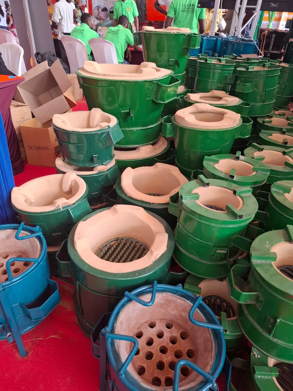 Demonstration of Jiko Kisasa stove